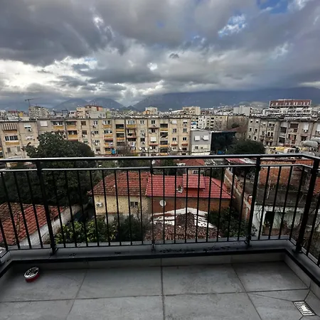 Urban Mountain View Apartman