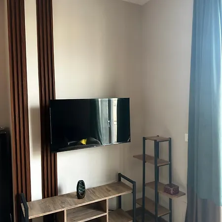 Urban Mountain View Apartman *